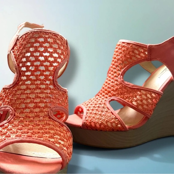 Lucky Brand Coral Woven Wedges - Picture 4 of 5